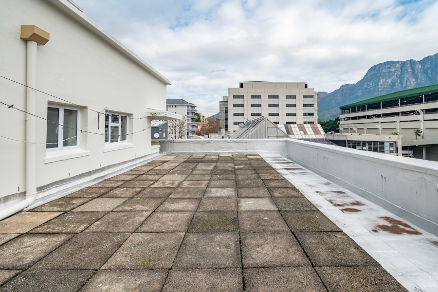 1 Bedroom Property for Sale in Constantia Western Cape